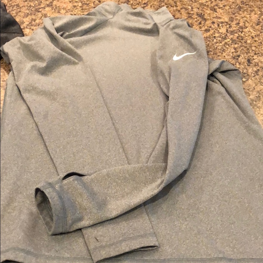 EUC Nike Pro long sleeved shirt